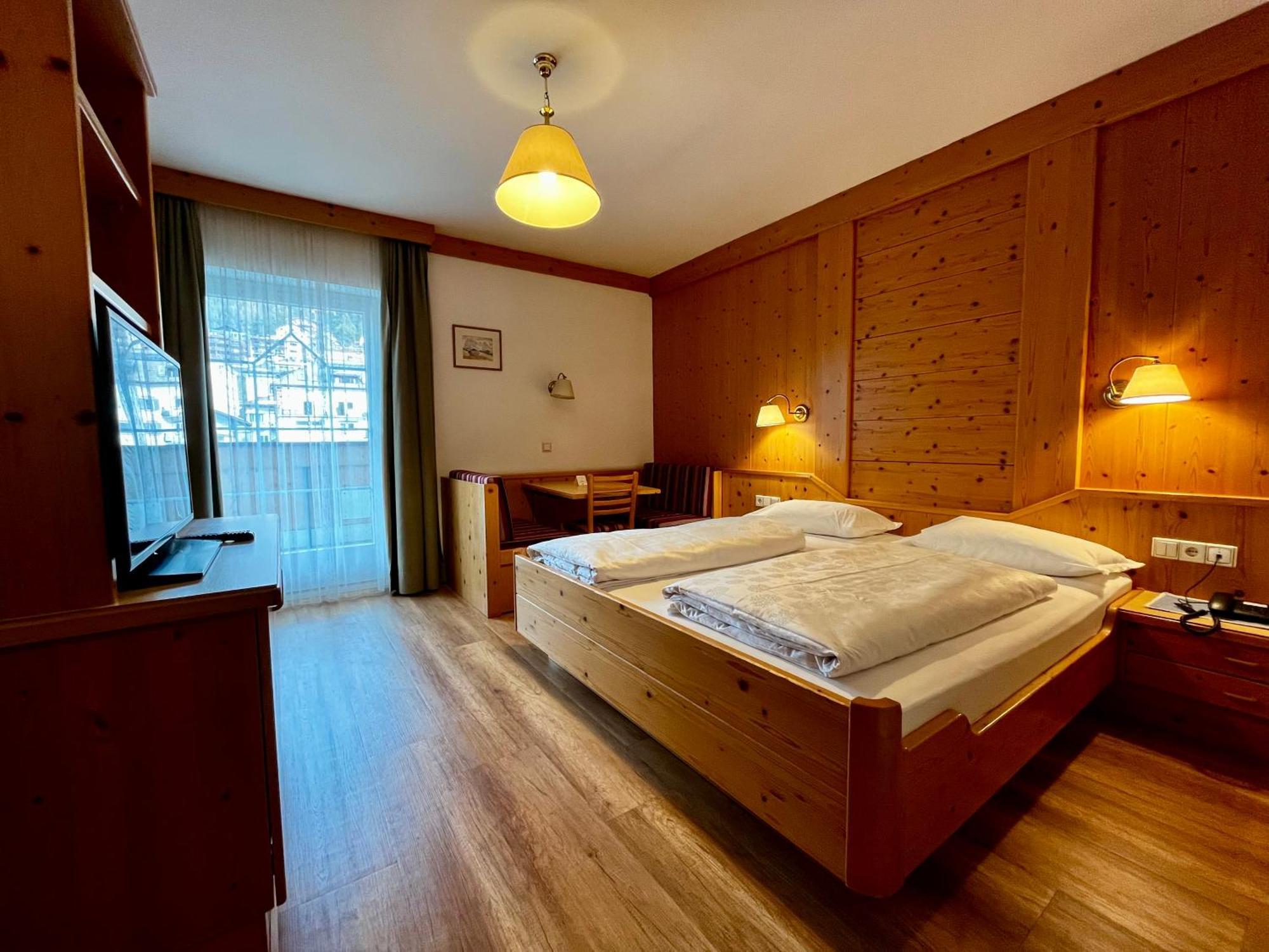 Hotel Sureghes Ortisei Extérieur photo