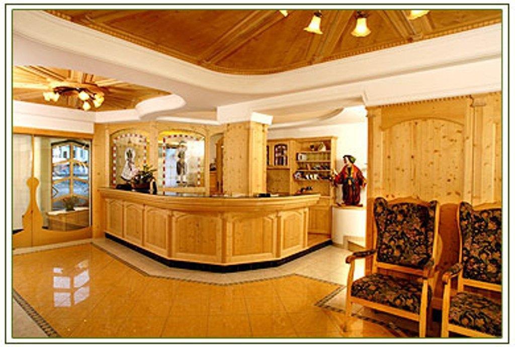 Hotel Sureghes Ortisei Extérieur photo